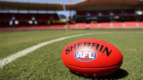 afl scandal photos|AFL rocked by nude scandal as photos and videos of FORTY。